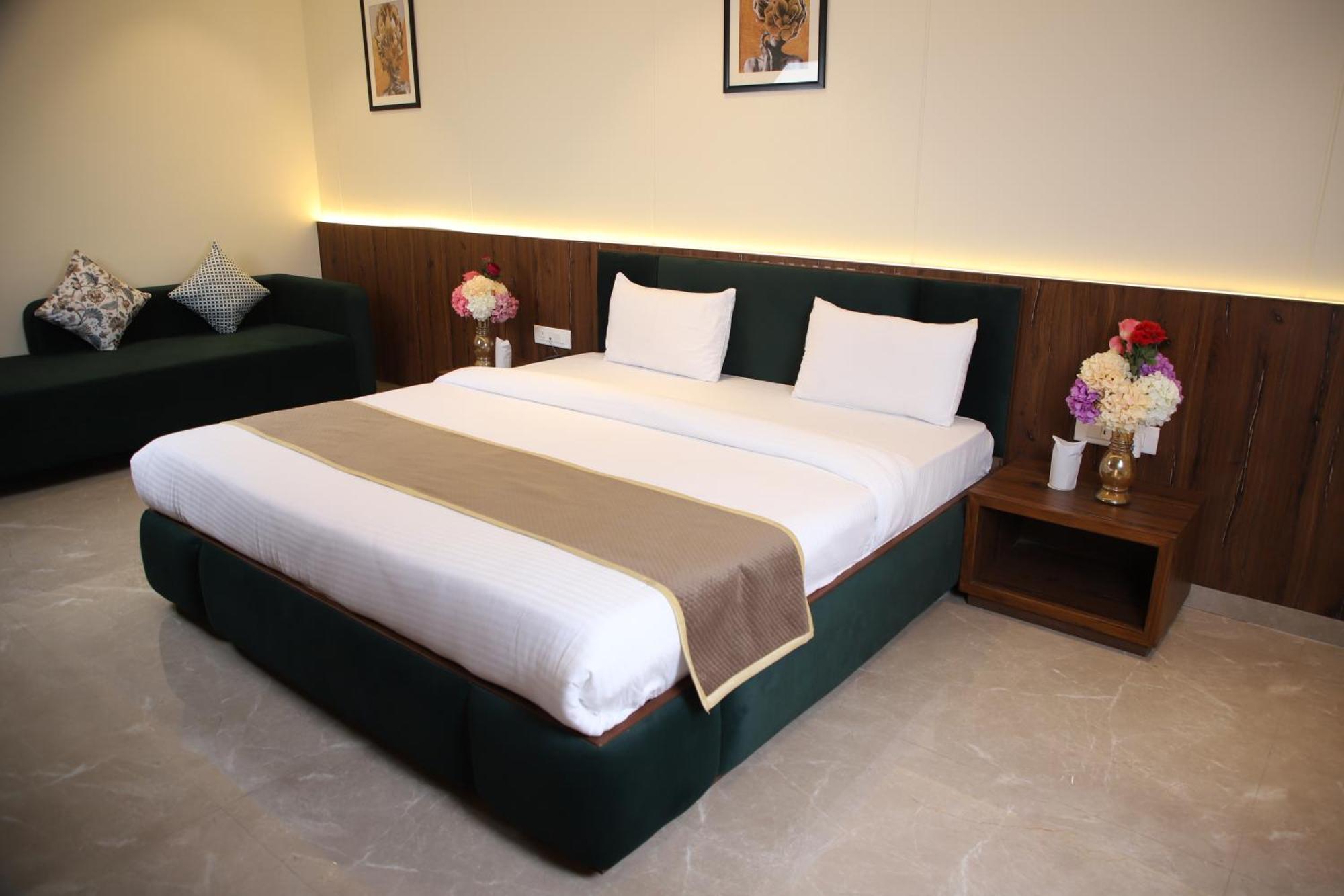 Pink Villa Boutique Hotel Meerut Bagian luar foto