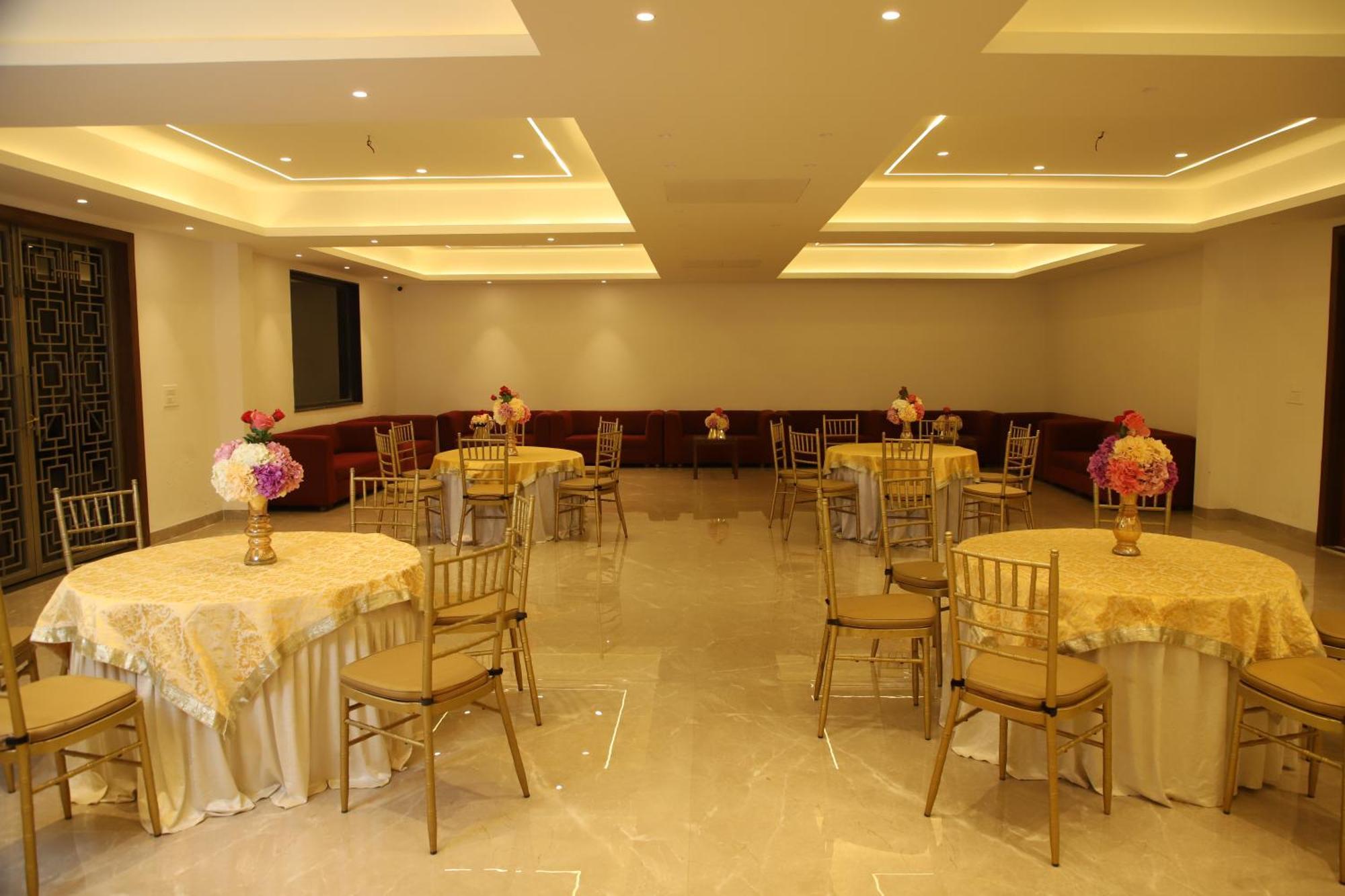 Pink Villa Boutique Hotel Meerut Bagian luar foto