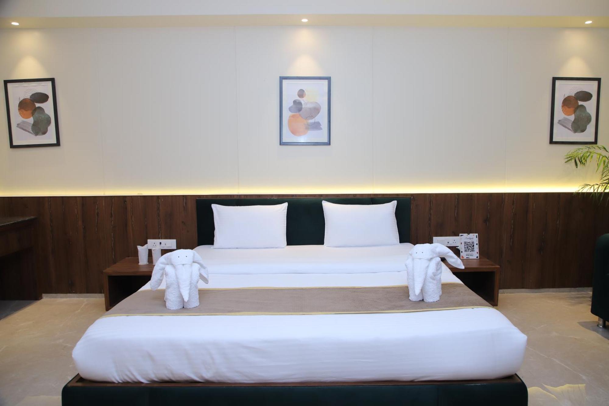 Pink Villa Boutique Hotel Meerut Bagian luar foto